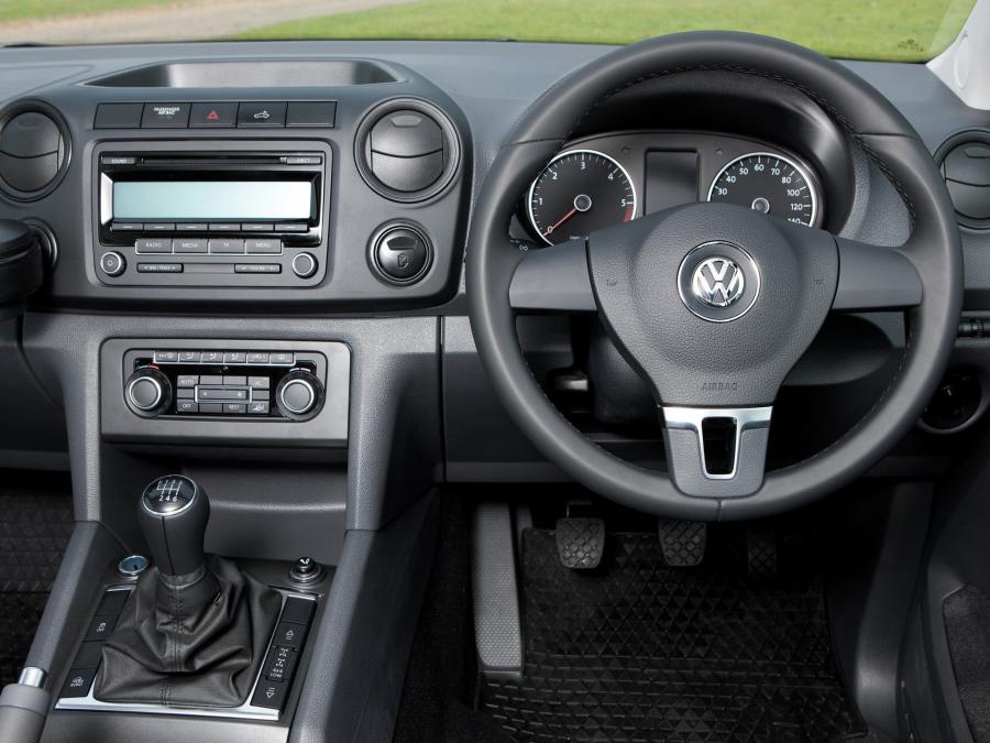  Volkswagen Amarok Double Cab Trendline 2010 года  (UK) (фото 19 из 21)